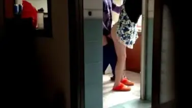 Pembantu Binal Sange Berat, Dientot Majikan Sampe Becek