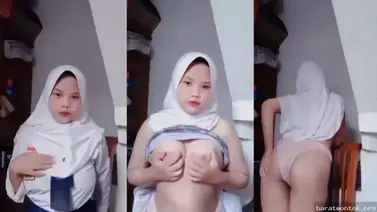 Sepasang Toket Gede Bikin Cowok Ngiler Parah Lumer WOT HD