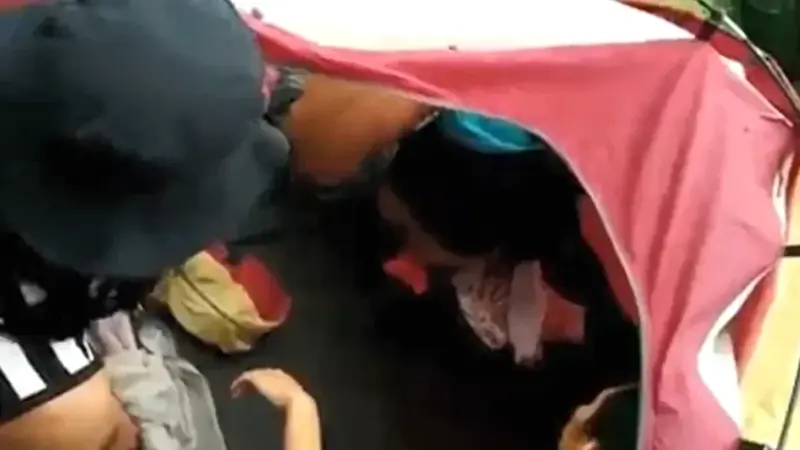 Ketahuan Ngentot Di Tenda Pas Naik Gunung Panas